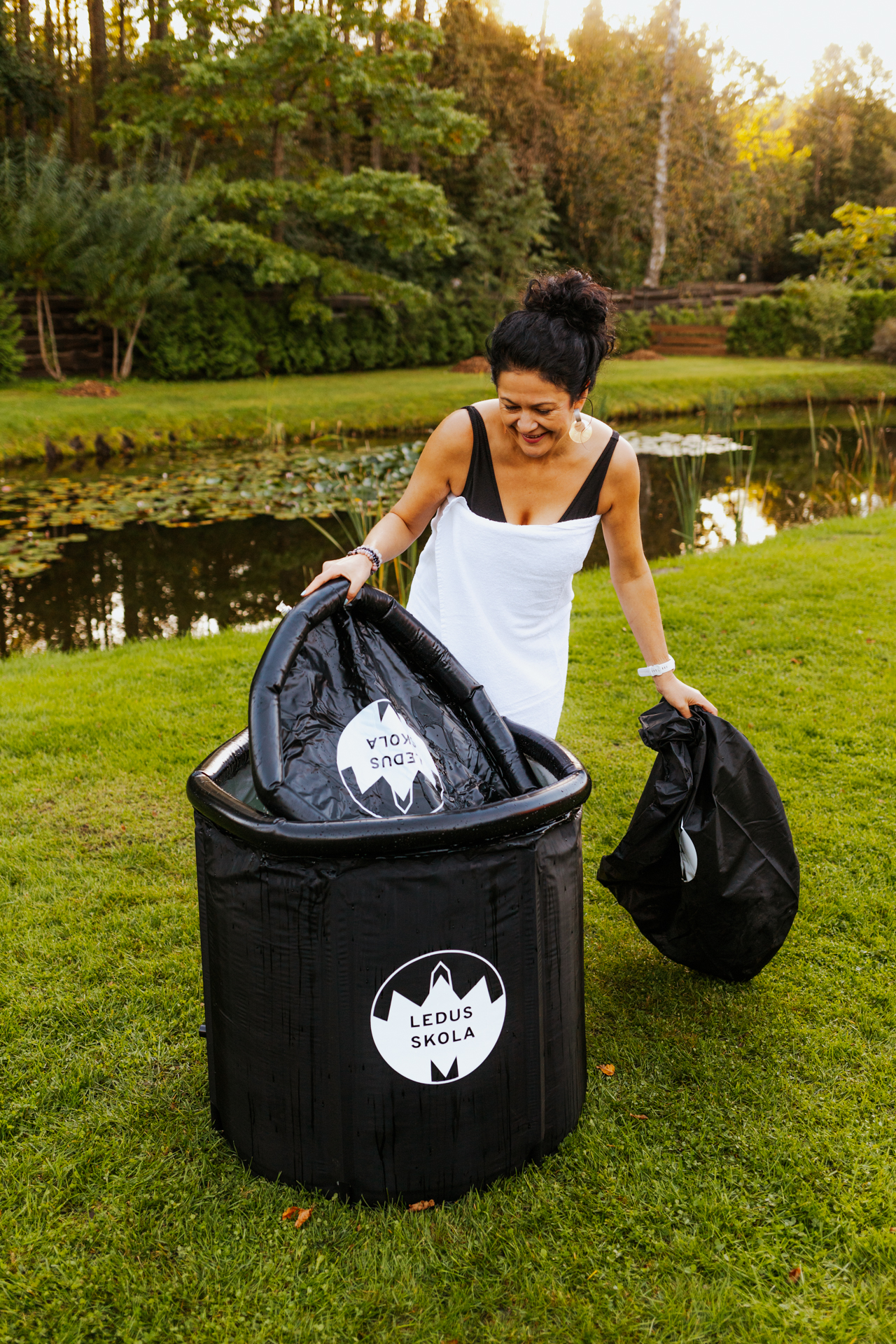 Ledusskolas portatīvā ledusvanna – saliekama aukstuma terapijas vanna (75x75 cm) - Image 6